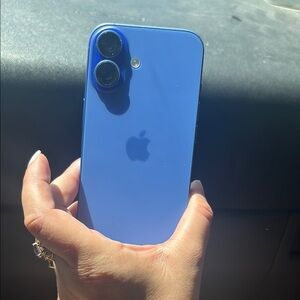 Apple IPhone 16 Ultramarine